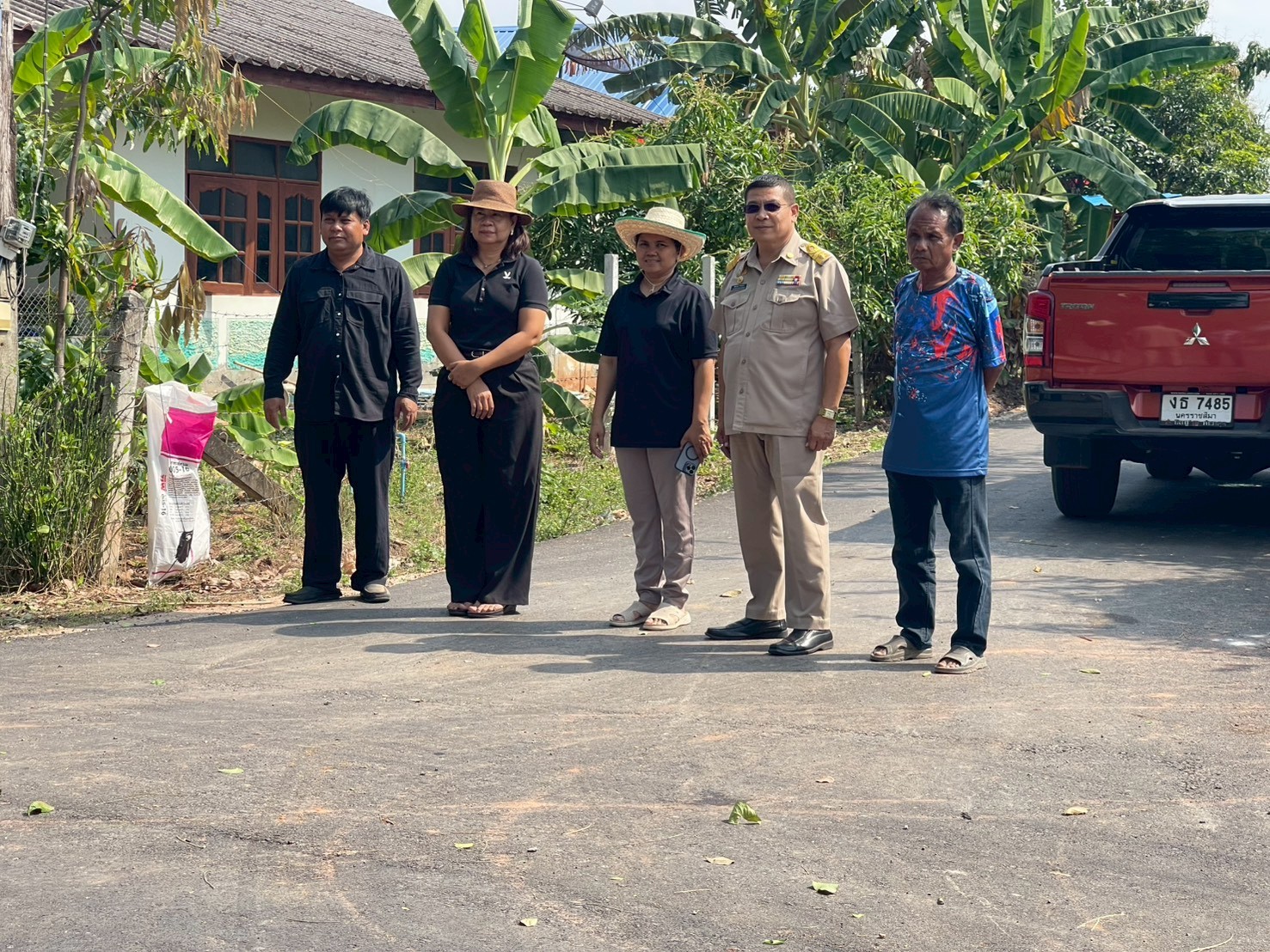 ตรวจงานลาดยางพื้นที่ตำบลเมืองเกษตร